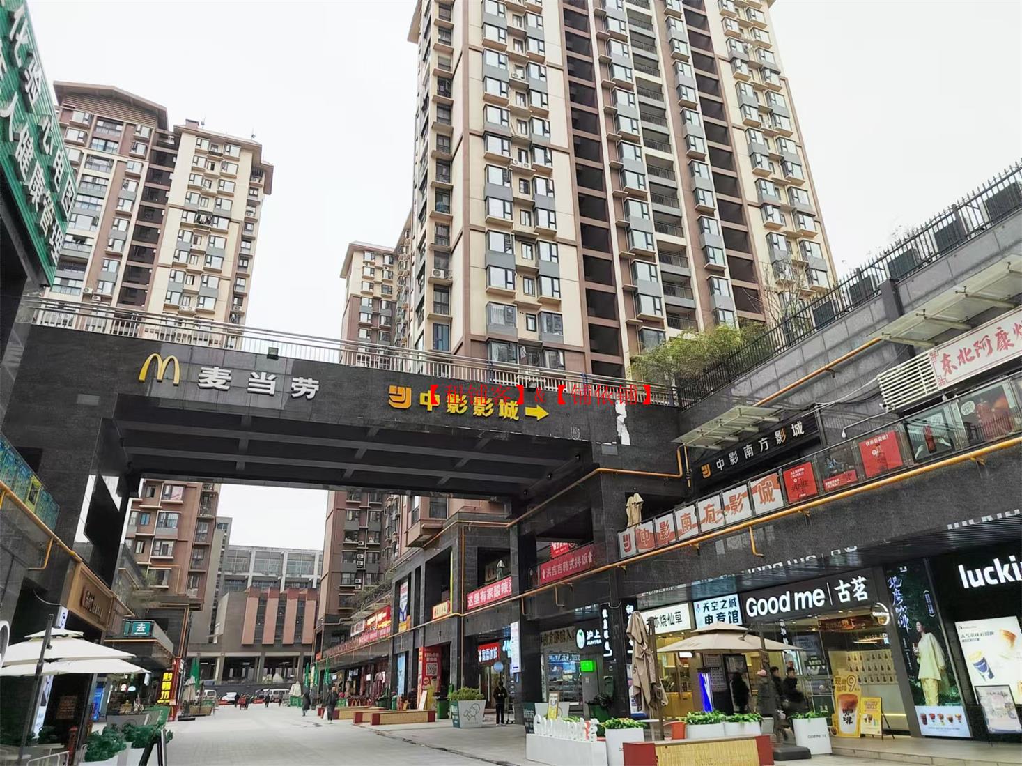 花溪贵大学府里151平餐饮店转让